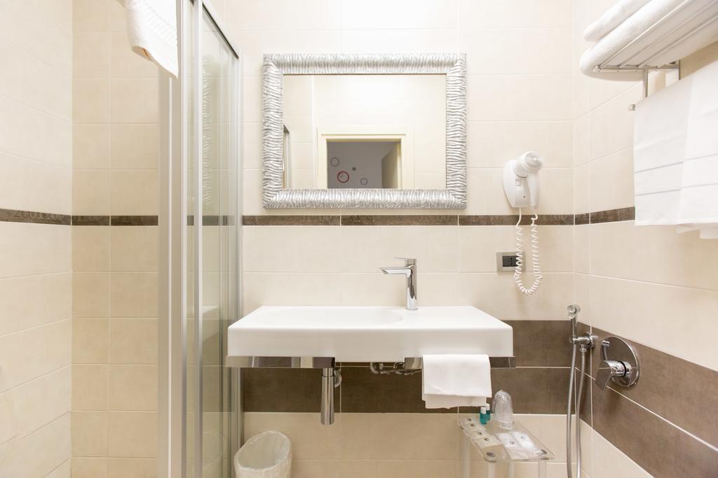 Piacenza Hotel Milan